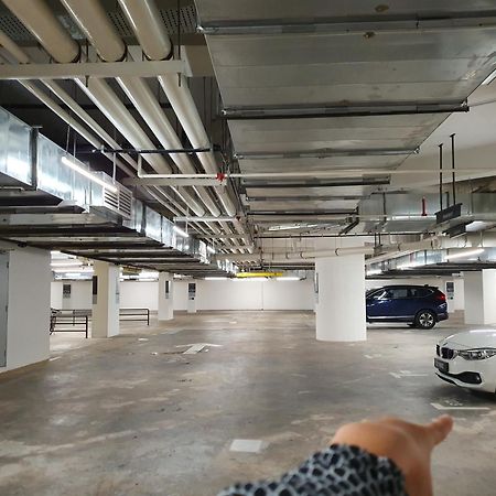 Highpark Suites At Petaling Jaya, Kelana Jaya By Plush Kültér fotó