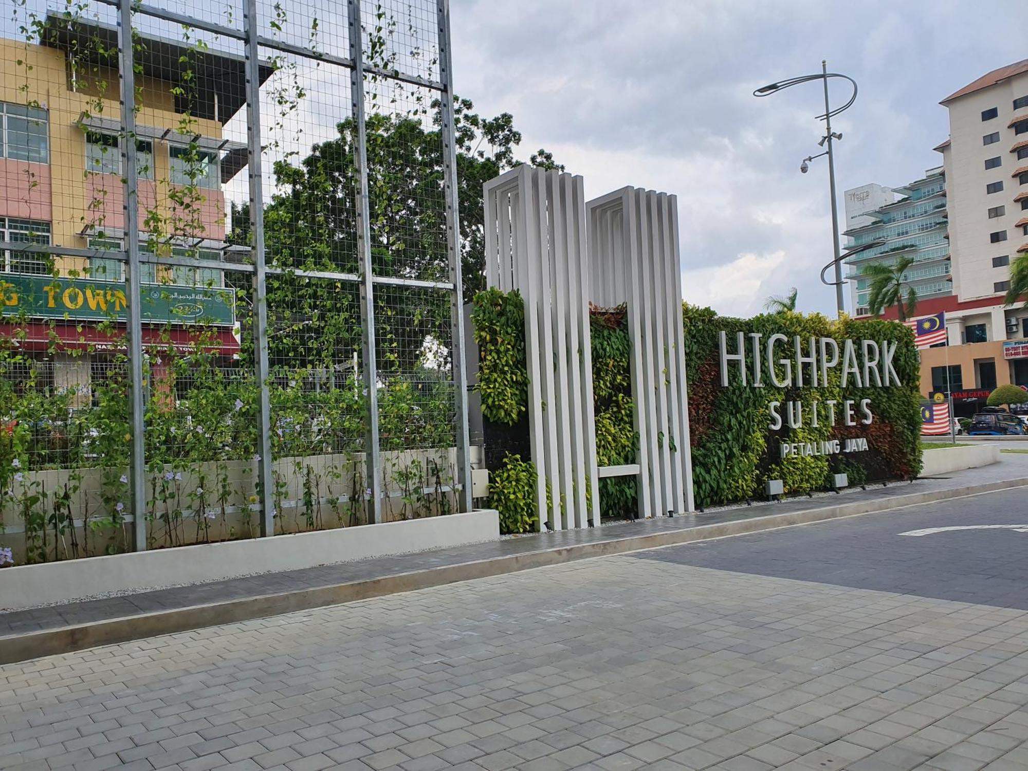 Highpark Suites At Petaling Jaya, Kelana Jaya By Plush Kültér fotó
