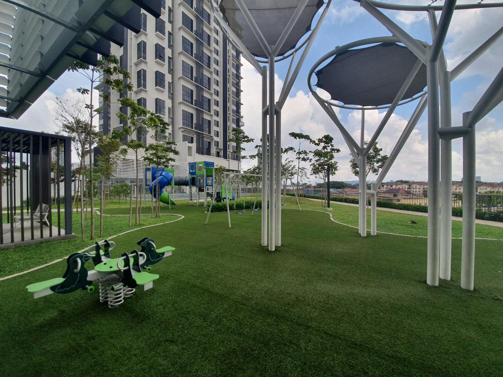 Highpark Suites At Petaling Jaya, Kelana Jaya By Plush Kültér fotó